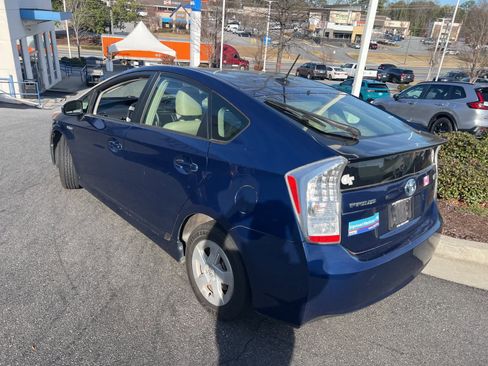 Used 2011 Toyota Prius Five image 8