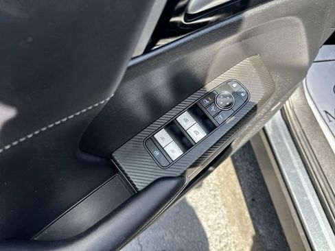 Used 2025 Mitsubishi Outlander SE AWD/4WD image 17