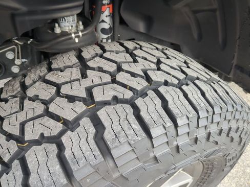 Used 2025 Jeep Gladiator Mojave w/ Convenience Group image 37