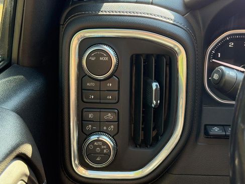 Used 2021 GMC Sierra 1500 Denali w/ Denali Ultimate Package AWD/4WD image 18
