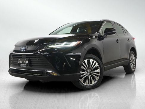 Used 2022 Toyota Venza Limited image 1