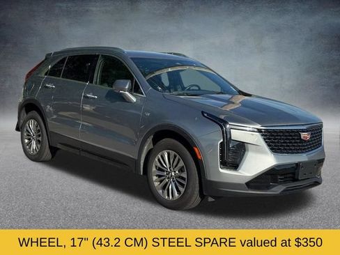 Used 2024 Cadillac XT4 Premium Luxury AWD/4WD image 2