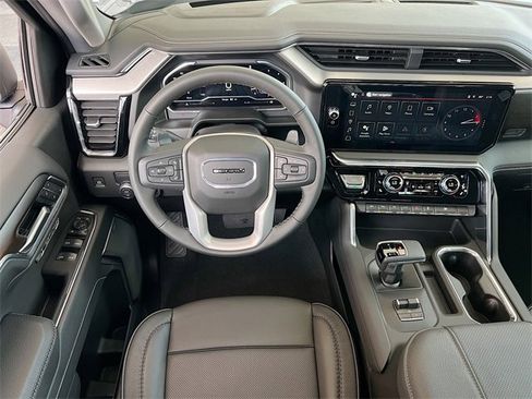 New 2025 GMC Sierra 1500 Denali w/ Technology Package image 16