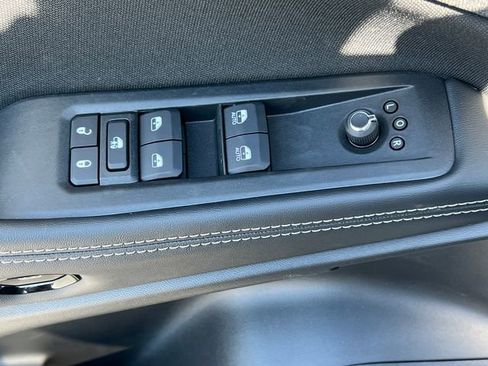 New 2026 Jeep Cherokee Laredo image 12