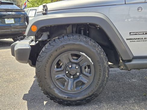 Used 2014 Jeep Wrangler Unlimited Sport w/ Quick Order Package 24S AWD/4WD image 6