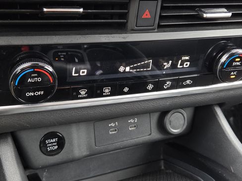 Used 2024 Nissan Rogue SV image 16