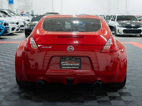 Used 2016 Nissan 370Z Coupe RWD image 5