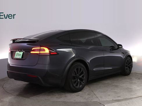 Used 2024 Tesla Model X AWD/4WD image 3
