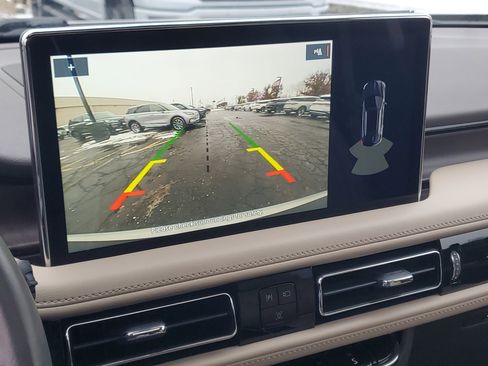 Certified 2023 Lincoln Nautilus Reserve image 17