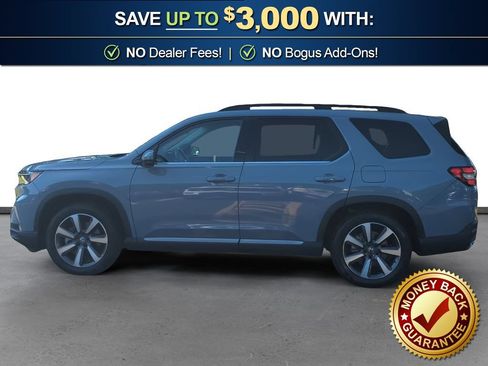 Used 2025 Honda Pilot Touring image 2