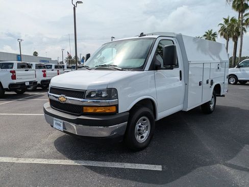 New 2025 Chevrolet Express 3500 w/ Power Convenience Package image 8