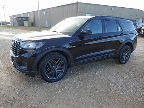 New 2026 Ford Explorer ST-Line w/ ST-Line Street Pack image 7