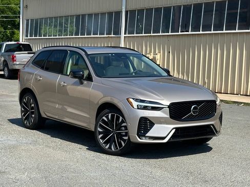Used 2026 Volvo XC60 B5 Ultra w/ Protection Package Premier AWD/4WD image 46