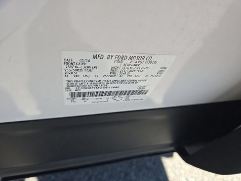 Used 2016 Ford Explorer Limited w/ Class II Trailer Tow Package AWD/4WD image 13
