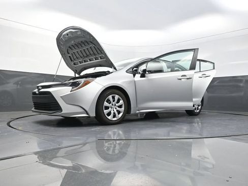 Used 2024 Toyota Corolla LE FWD image 41