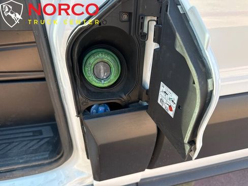 Used 2017 Ford Transit 350 XLT image 27