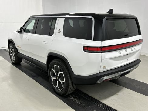 Used 2023 Rivian R1S Adventure AWD/4WD image 3