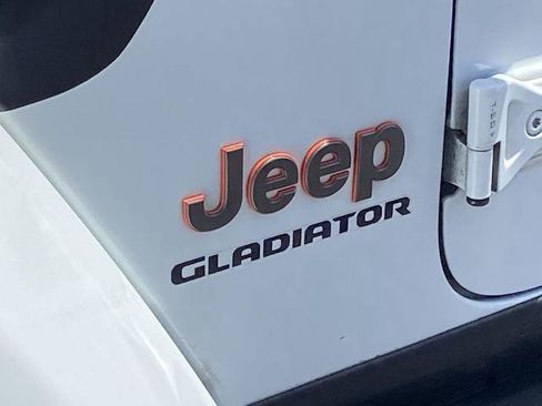 Used 2021 Jeep Gladiator Mojave AWD/4WD image 26
