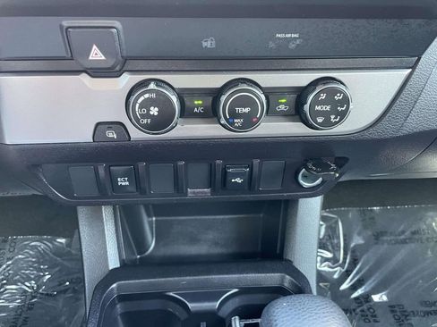 Used 2021 Toyota Tacoma SR w/ SR Convenience Package image 39