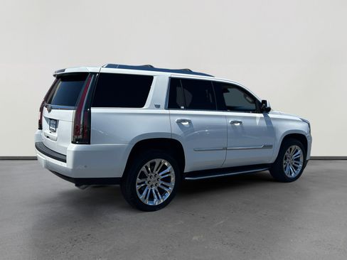 Used 2020 Cadillac Escalade Luxury w/ LPO, Radiant Package AWD/4WD image 5
