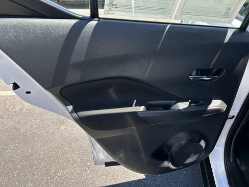 Used 2021 Nissan Kicks SV FWD image 19