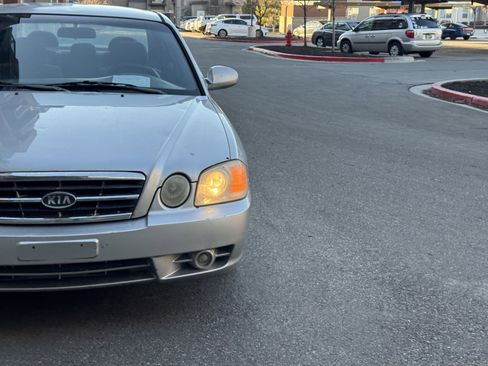 Used 2004 Kia Optima EX image 11
