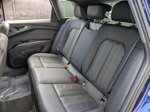 Used 2023 Audi Q4 e-tron Premium Plus w/ Premium Plus image 30