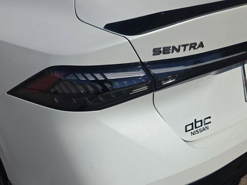 New 2026 Nissan Sentra SR w/ Floor Mat Package FWD image 32