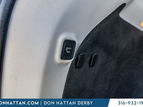 Used 2019 Jeep Cherokee Limited w/ Luxury Group FWD image 28