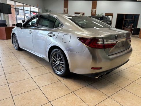 Used 2018 Lexus ES 350 w/ Premier Package FWD image 7
