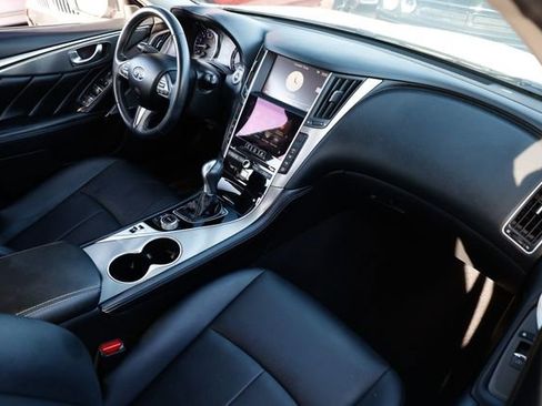 Used 2017 INFINITI Q50 3.0t Premium image 18