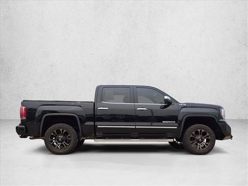 Used 2018 GMC Sierra 1500 SLT AWD/4WD image 4