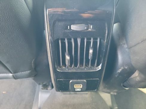 Used 2024 Jeep Compass Latitude AWD/4WD image 13