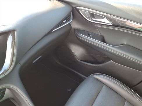 Used 2023 Buick Envision Essence FWD image 33