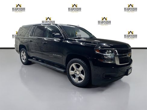 Used 2019 Chevrolet Suburban LS w/ All-Season Package image 3