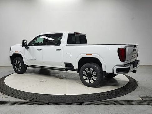 New 2026 GMC Sierra 2500 Denali w/ Denali Reserve Package AWD/4WD image 5