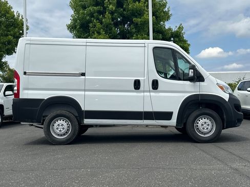 New 2026 RAM ProMaster 1500 FWD image 3