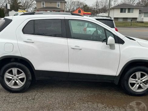 Used 2020 Chevrolet Trax LT AWD/4WD image 6