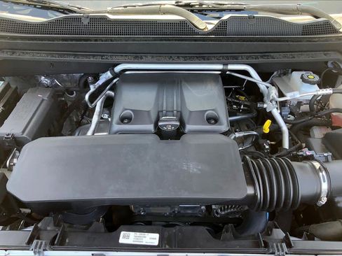 Used 2024 Chevrolet Colorado LT w/ LT Convenience Package image 33