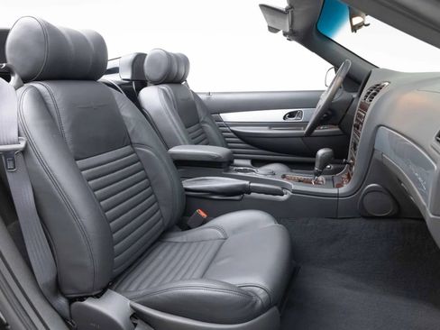 Used 2002 Ford Thunderbird RWD image 4