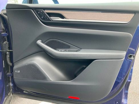 Used 2024 Porsche Macan 4 Electric image 33