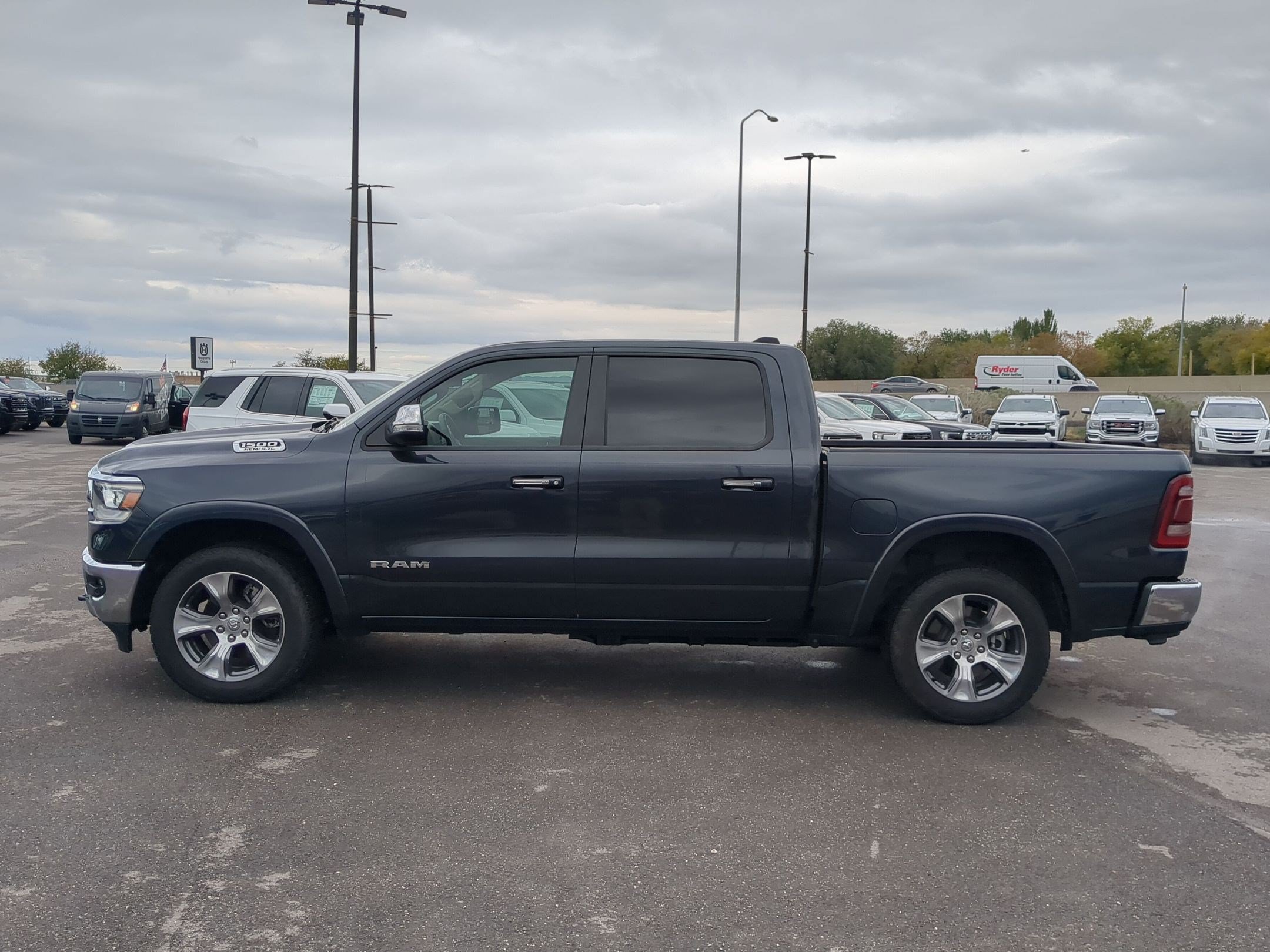 Used 2020 RAM 1500 Laramie AWD/4WD image 2