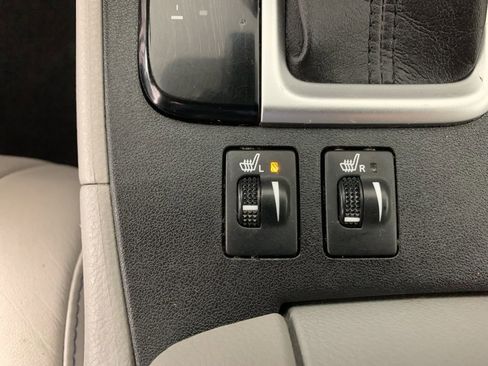 Used 2017 Toyota Highlander XLE w/ Protection Package #3 image 28