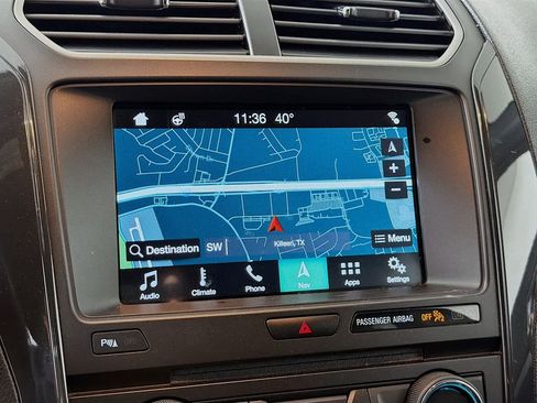 Used 2018 Ford Explorer XLT w/ Equipment Group 202A image 17