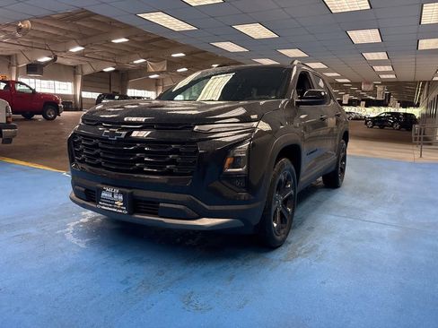 New 2026 Chevrolet Equinox LT w/ Midnight Edition AWD/4WD image 10