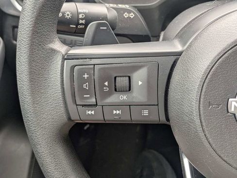 Used 2023 Nissan Rogue S FWD image 25