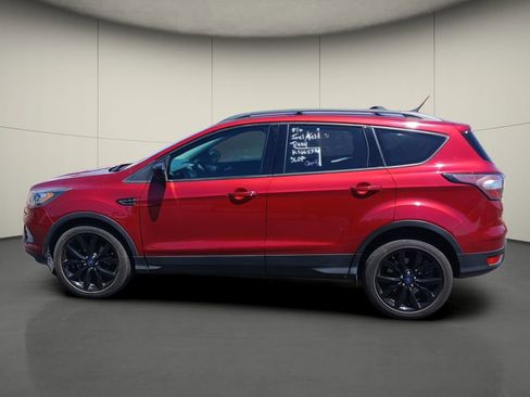 Used 2018 Ford Escape SE w/ SE Sport Appearance Package FWD image 4