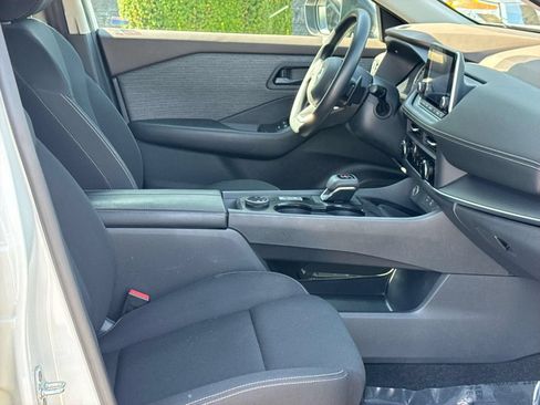 Used 2023 Nissan Rogue S AWD/4WD image 20