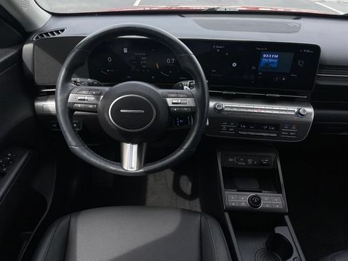 Used 2024 Hyundai Kona Limited AWD/4WD image 11