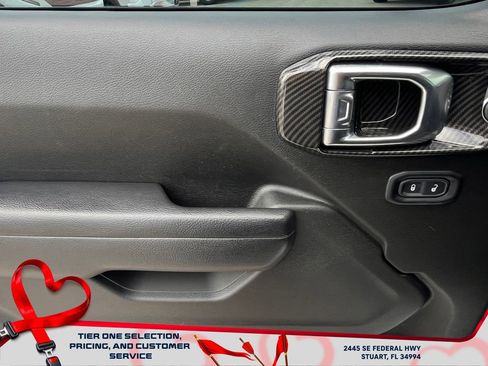 Used 2023 Jeep Gladiator Willys image 24